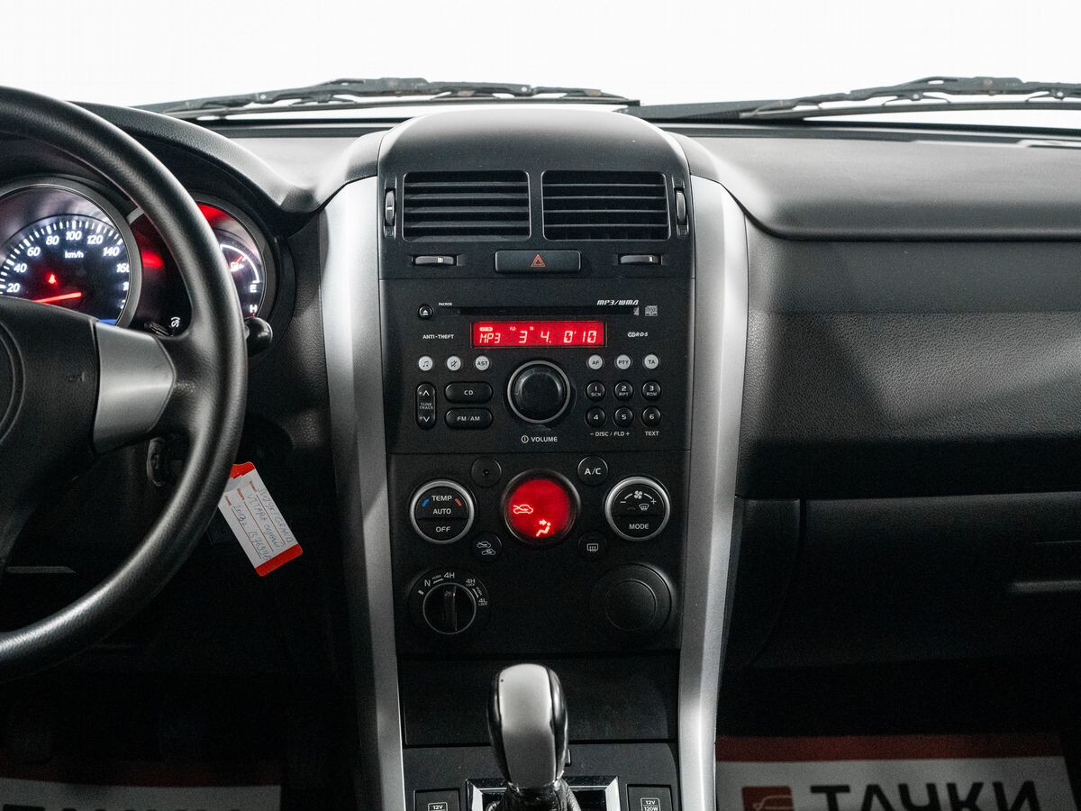 Suzuki Grand Vitara 2013 - фото автомобиля