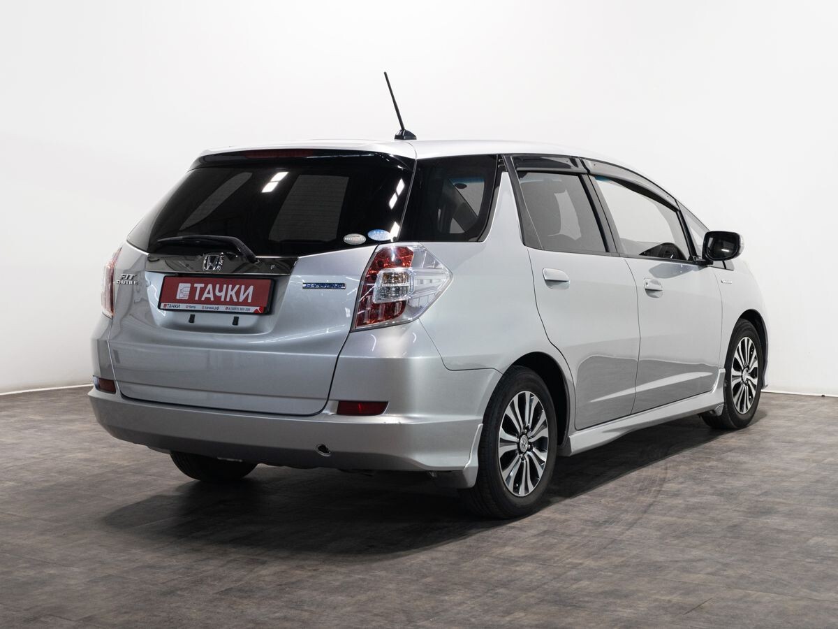 Honda Fit Shuttle 2014 - фото автомобиля