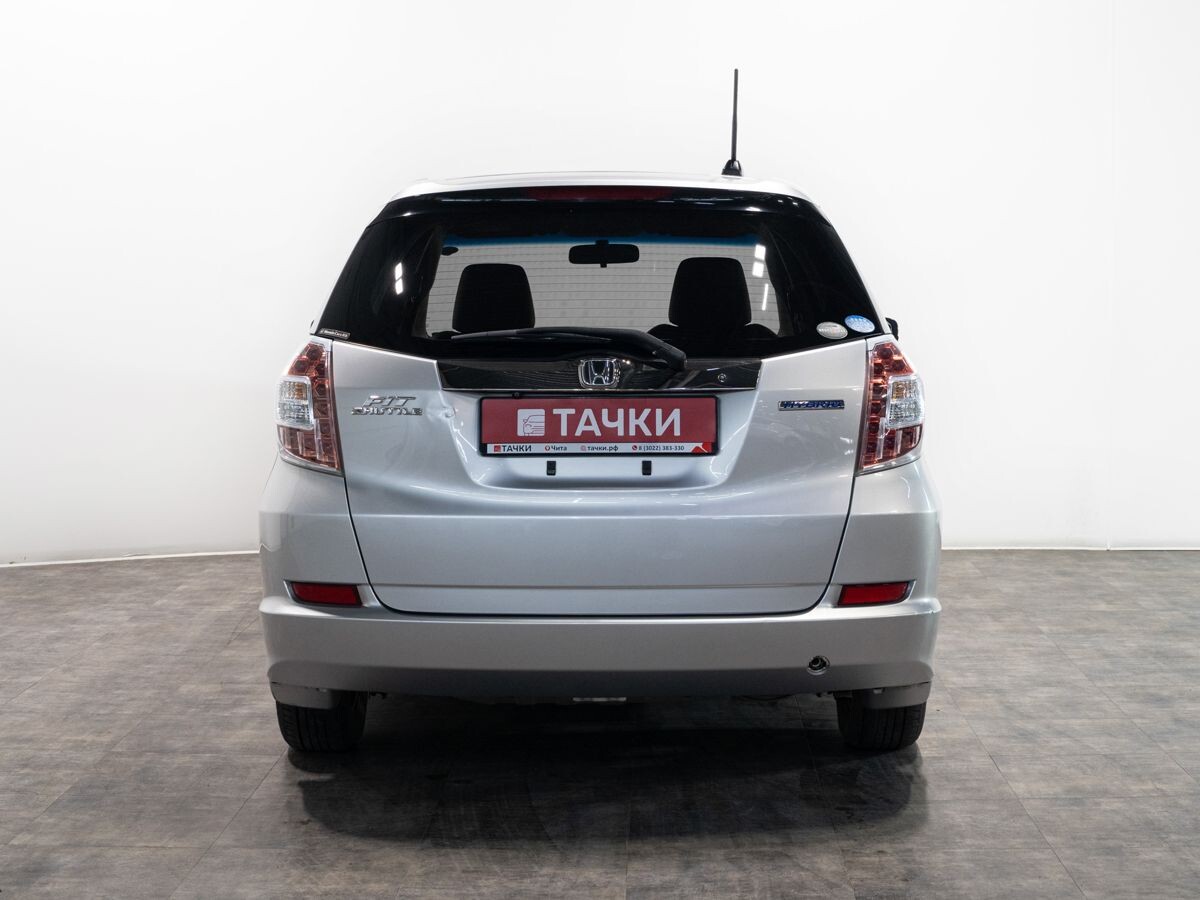 Honda Fit Shuttle 2014 - фото автомобиля