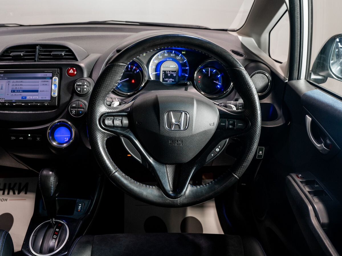 Honda Fit Shuttle 2014 - фото автомобиля