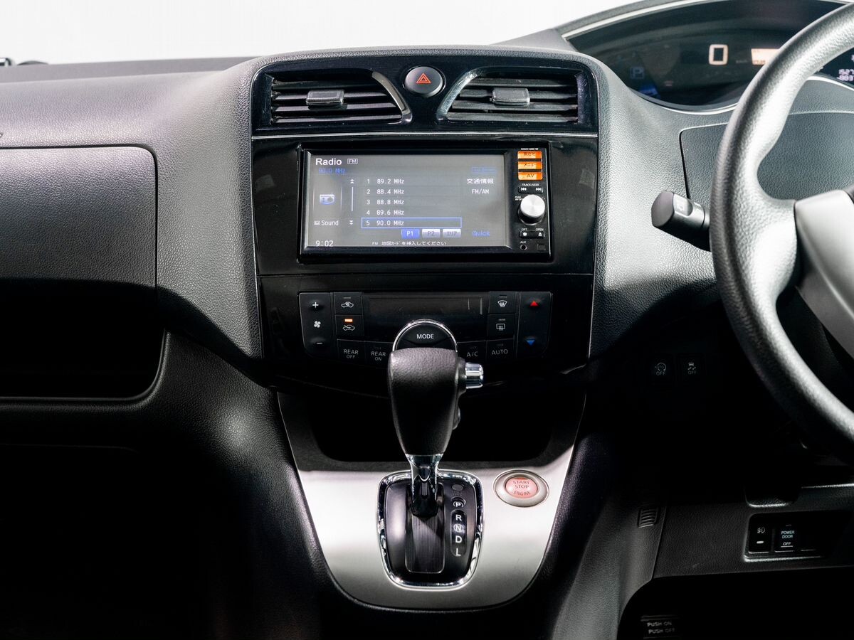 Nissan Serena 2014 - фото автомобиля