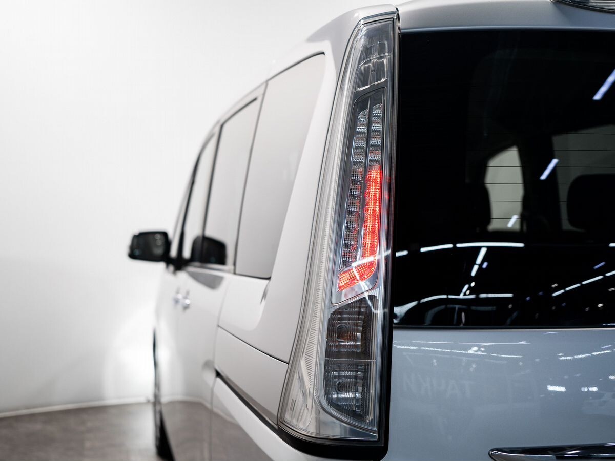 Nissan Serena 2014 - фото автомобиля