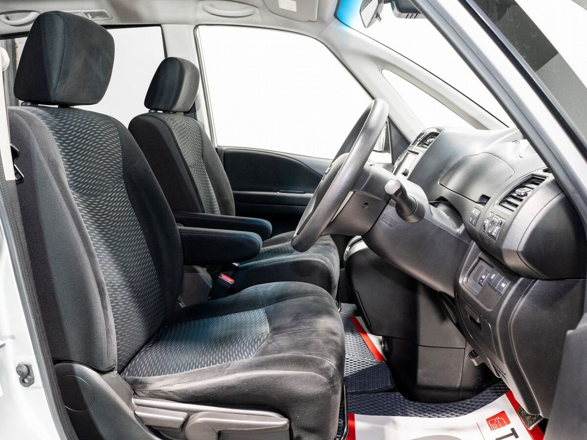Nissan Serena 2014 - фото автомобиля