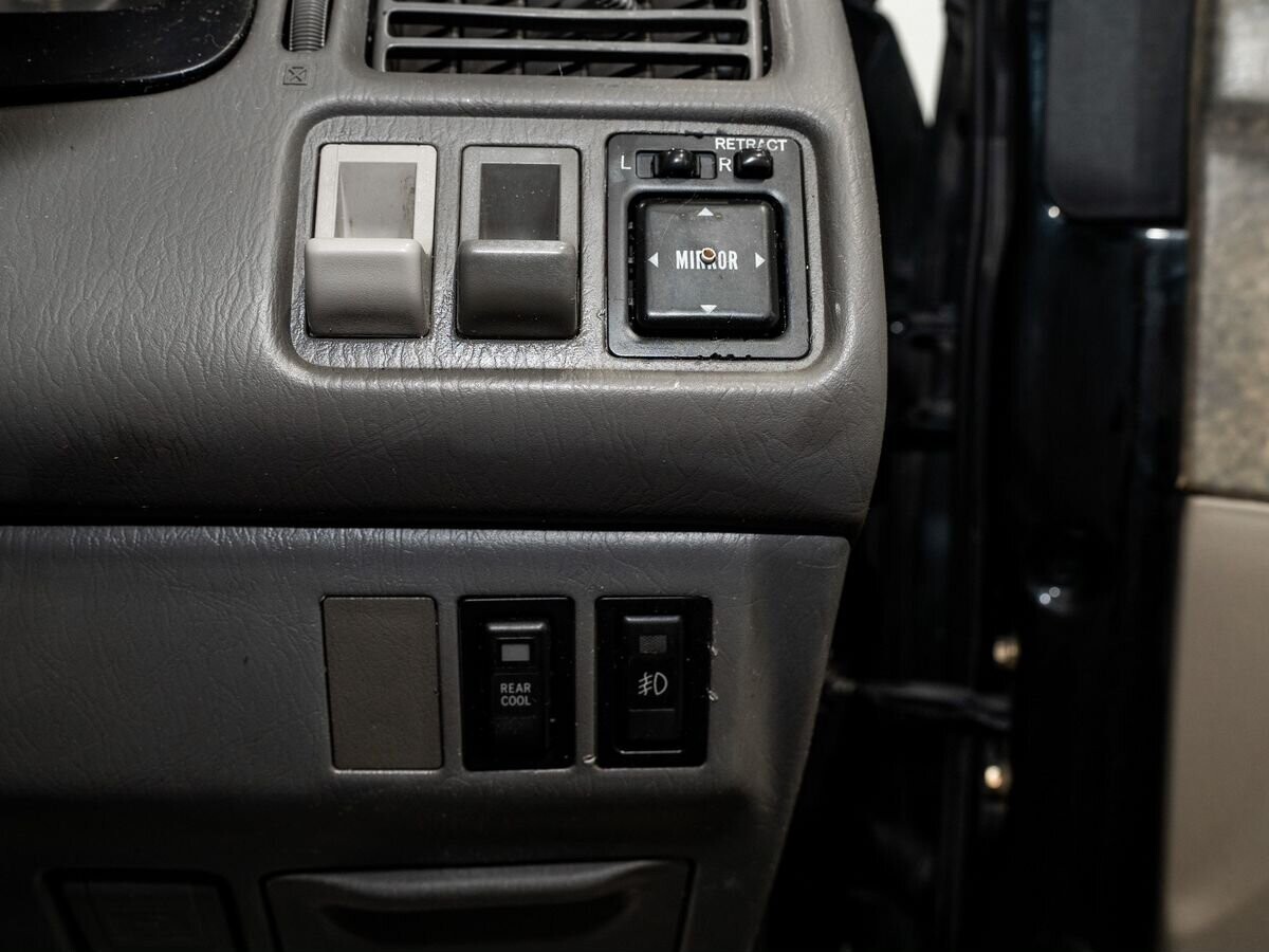 Toyota Gaia 2000 - фото автомобиля