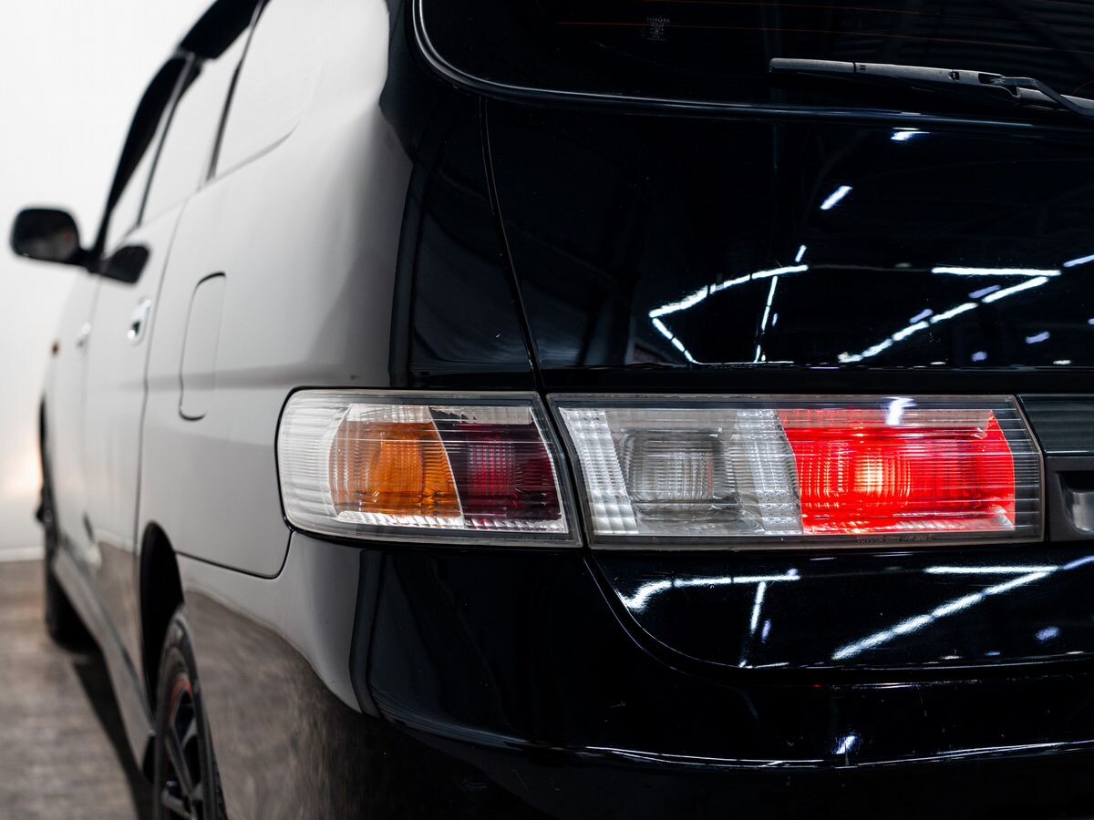 Toyota Gaia 2000 - фото автомобиля