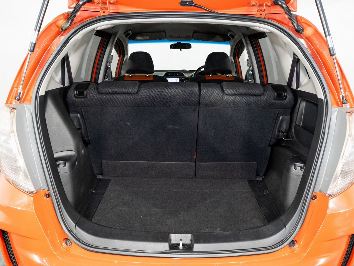 Honda Fit 2011 - фото автомобиля