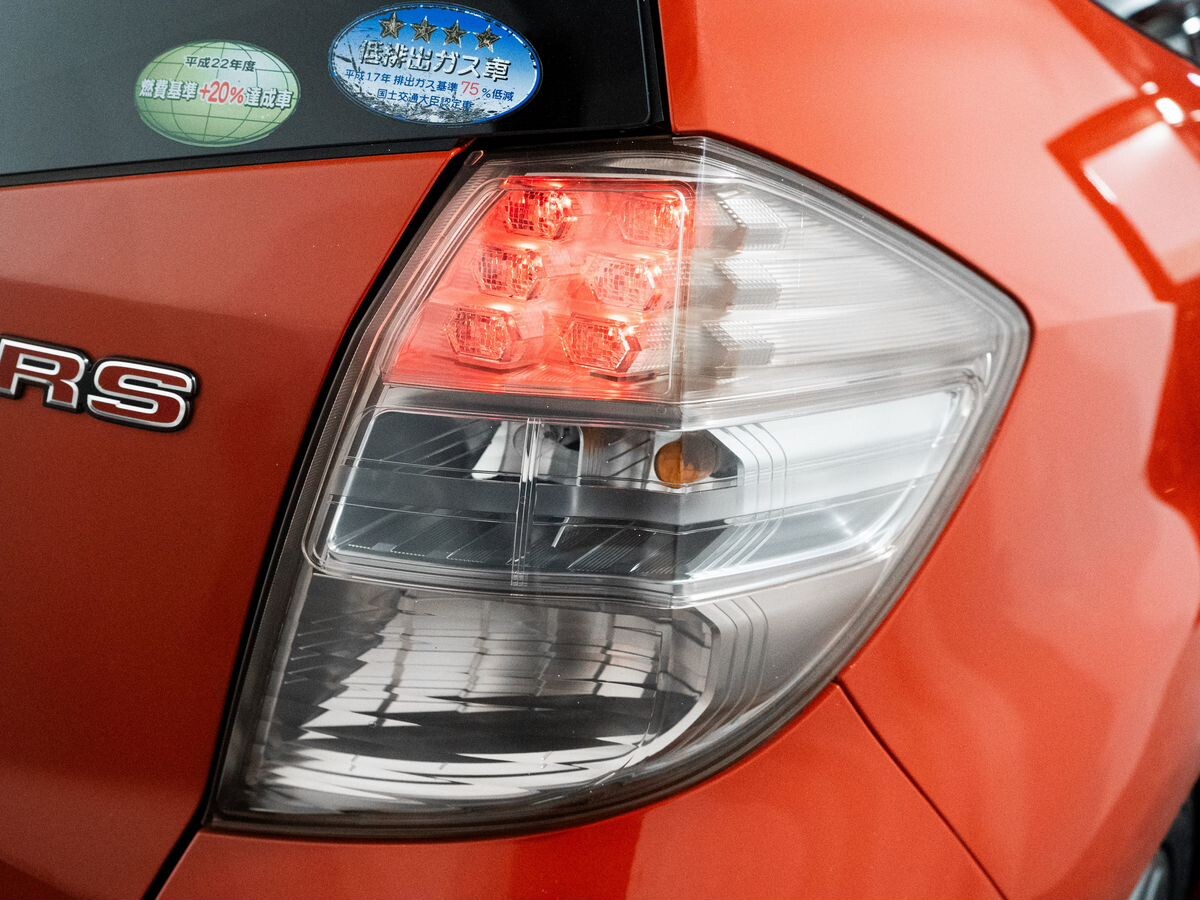 Honda Fit 2011 - фото автомобиля