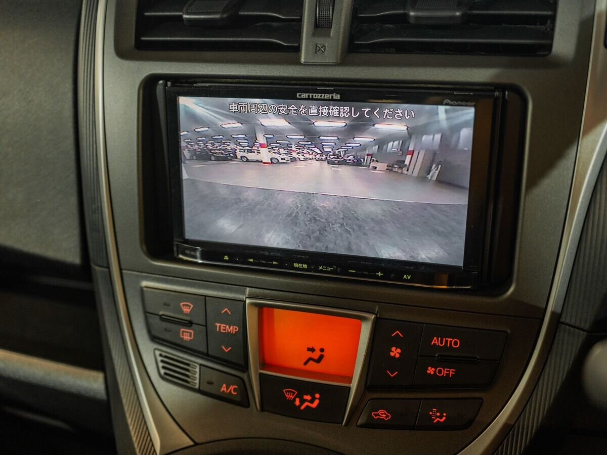 Subaru Trezia 2011 - фото автомобиля