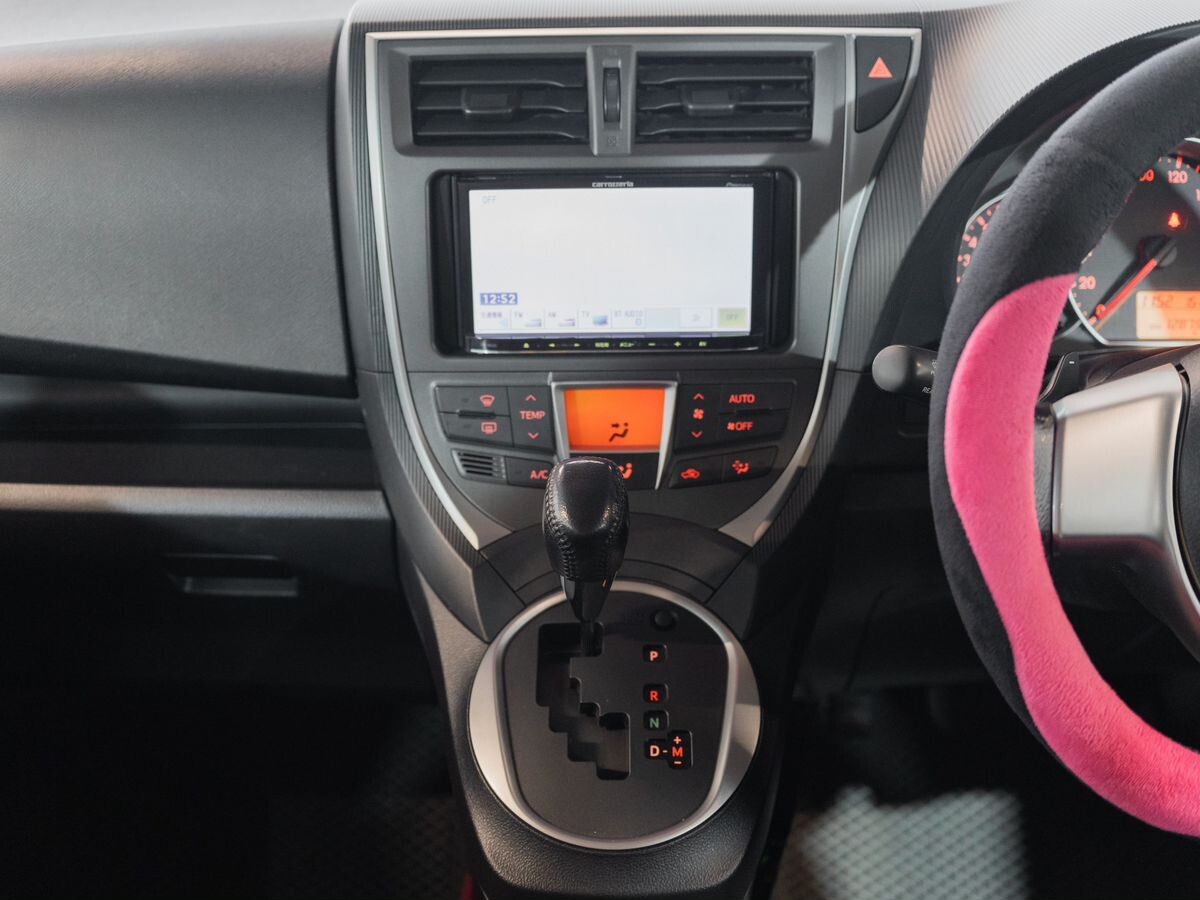 Subaru Trezia 2011 - фото автомобиля
