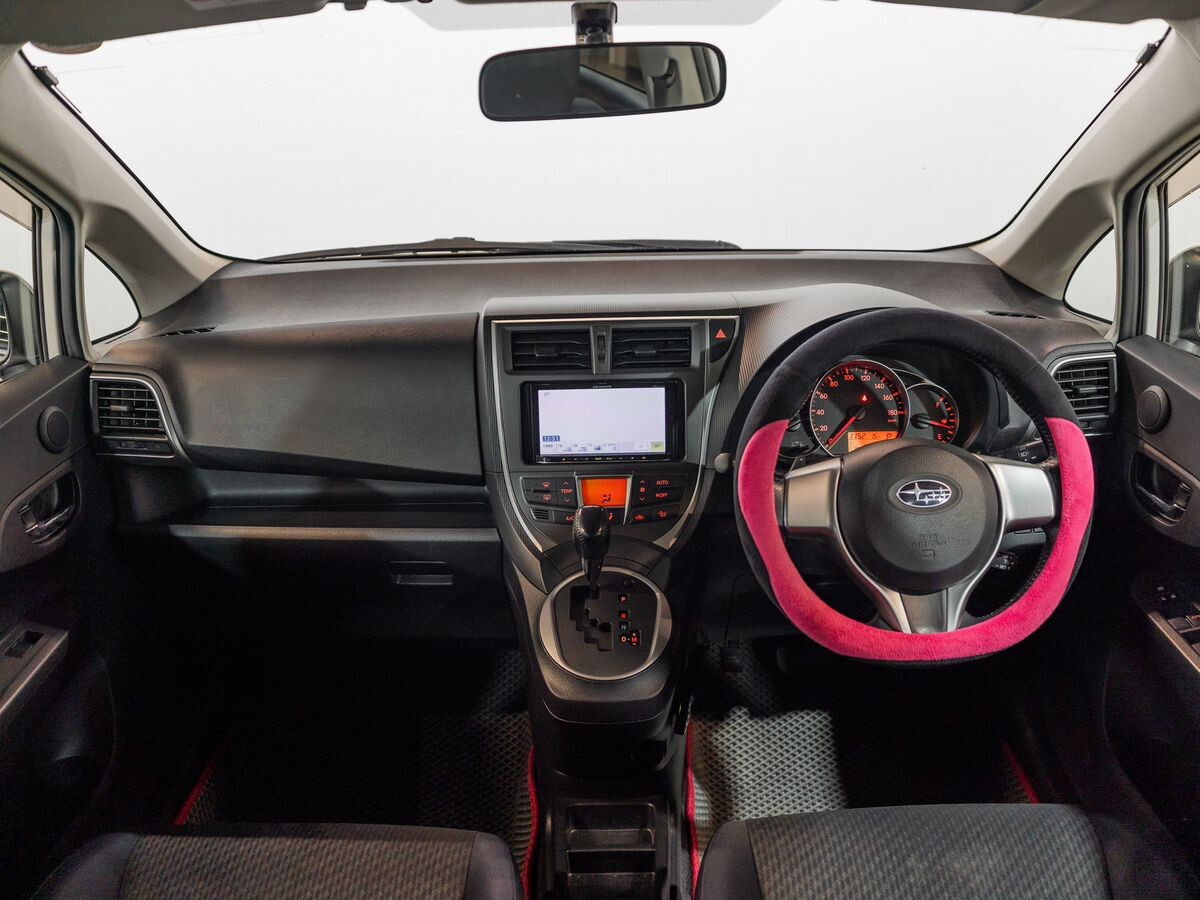 Subaru Trezia 2011 - фото автомобиля