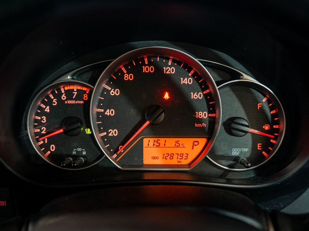 Subaru Trezia 2011 - фото автомобиля