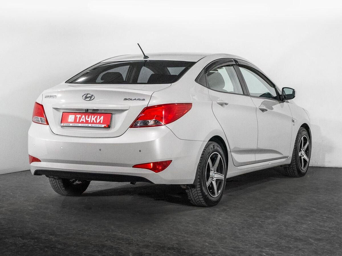 Hyundai Solaris 2015 - фото автомобиля