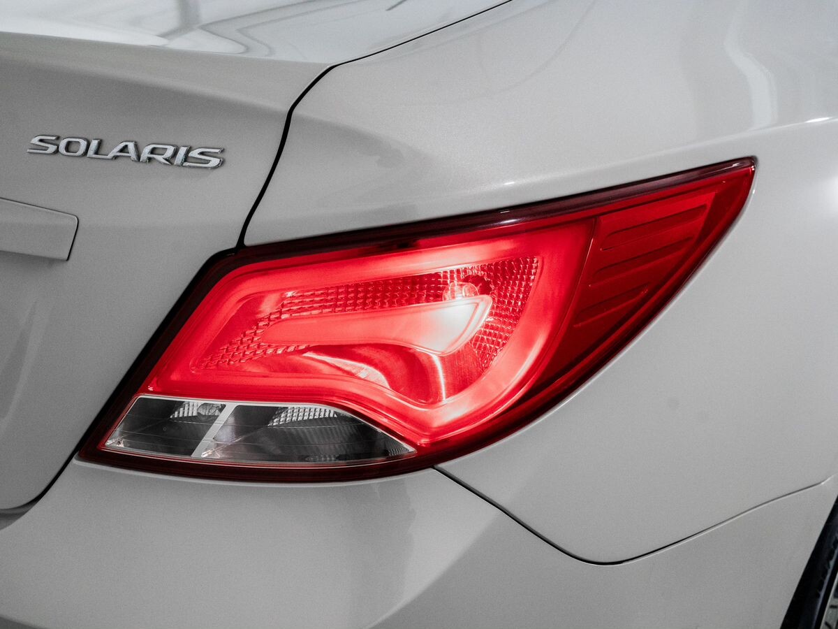 Hyundai Solaris 2015 - фото автомобиля