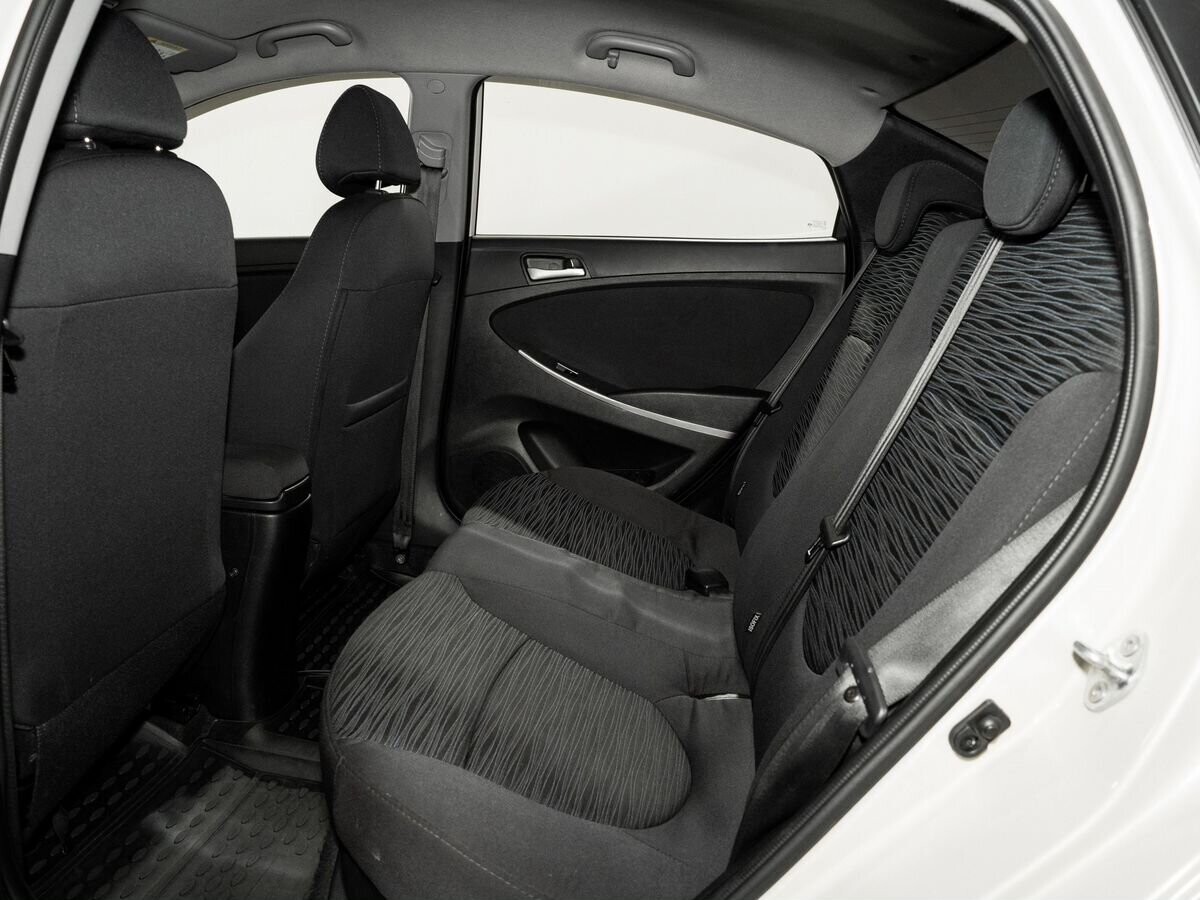 Hyundai Solaris 2015 - фото автомобиля