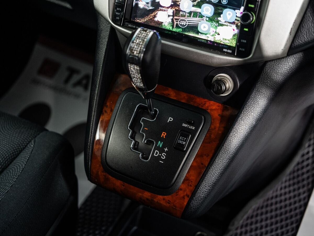 Toyota Harrier 2010 - фото автомобиля