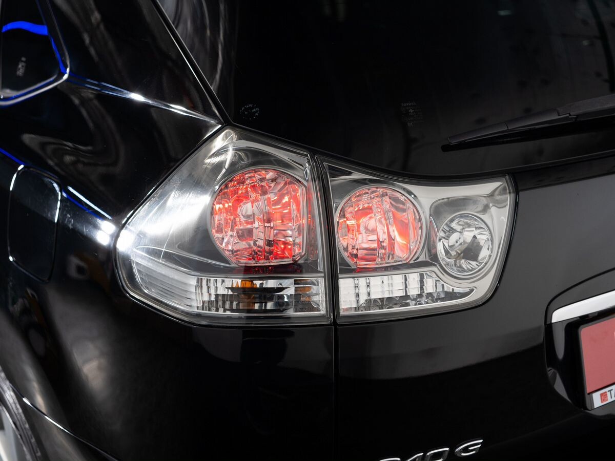 Toyota Harrier 2010 - фото автомобиля