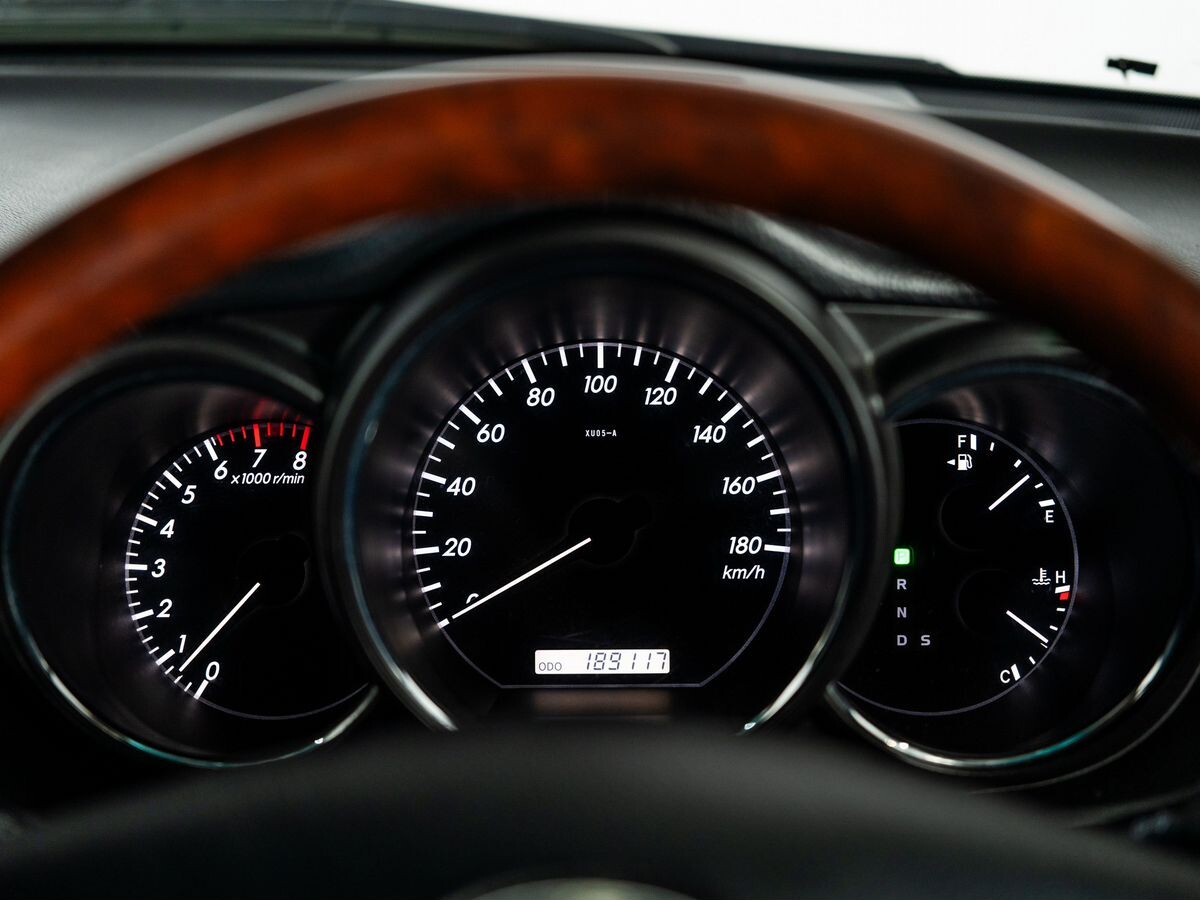 Toyota Harrier 2010 - фото автомобиля