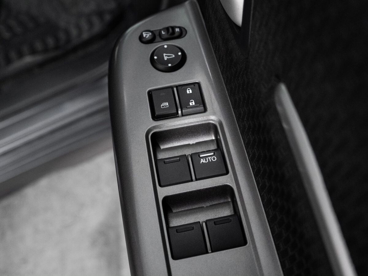Honda Stepwgn 2018 - фото автомобиля