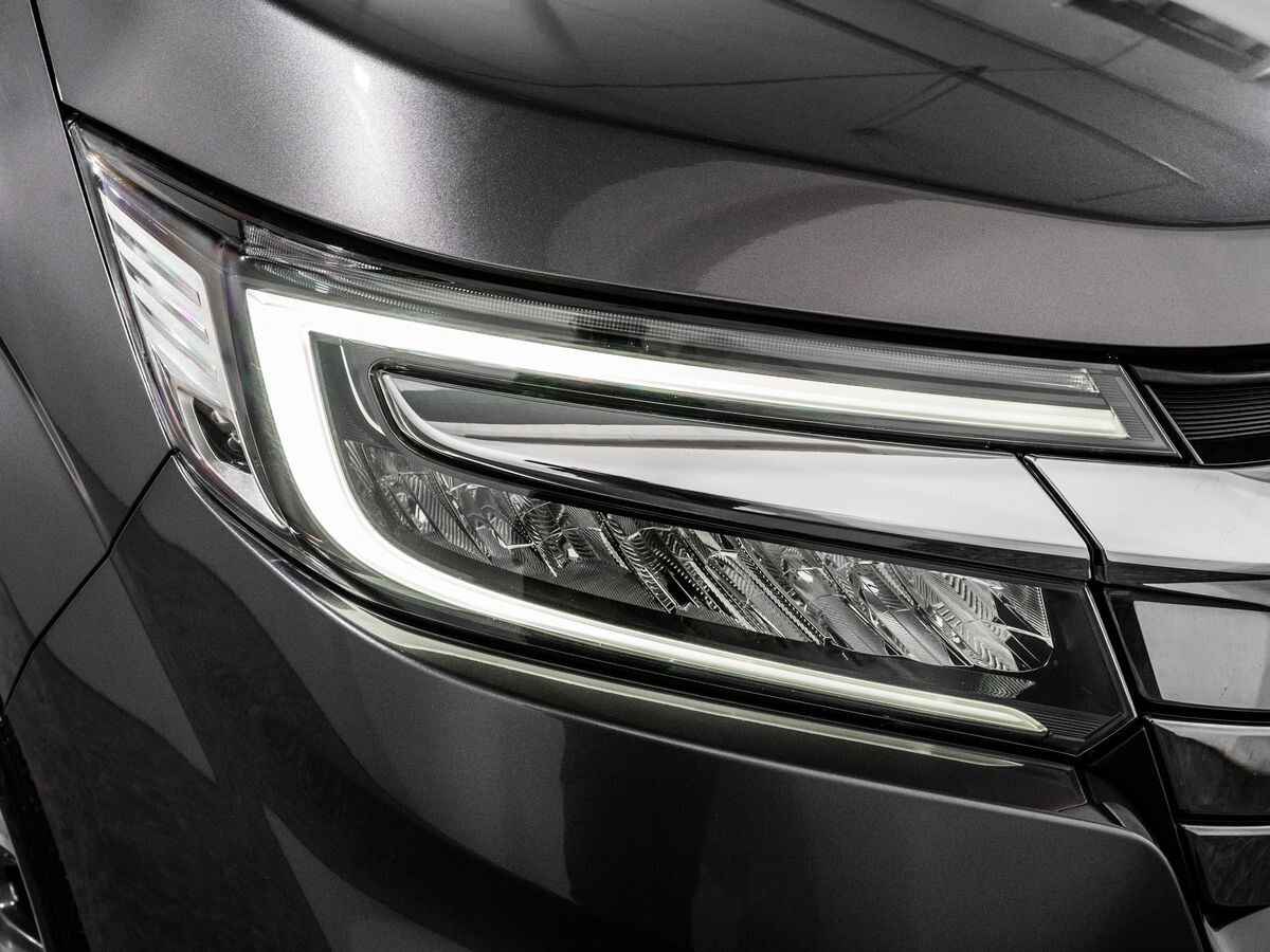 Honda Stepwgn 2018 - фото автомобиля