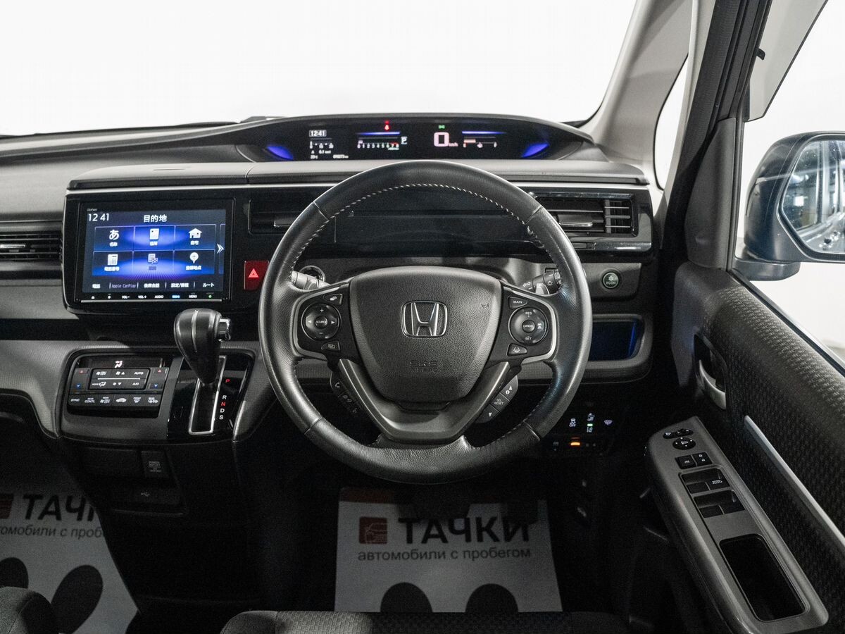 Honda Stepwgn 2018 - фото автомобиля