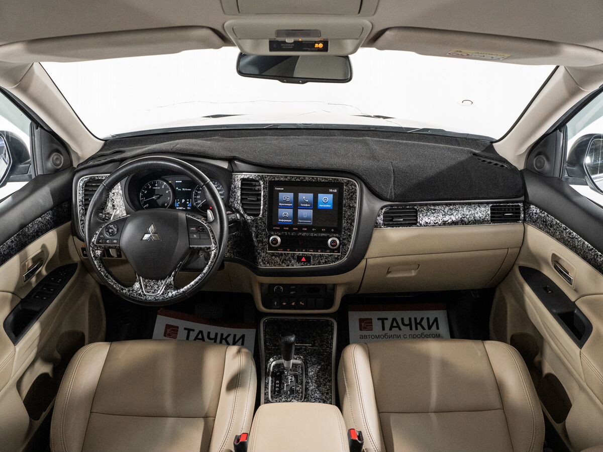 Mitsubishi Outlander 2020 - фото автомобиля