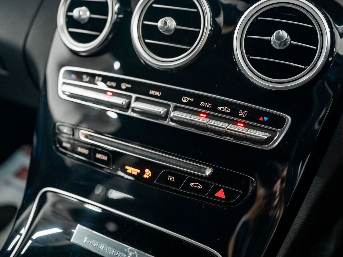 Mercedes-Benz C-Class 2017 - фото автомобиля