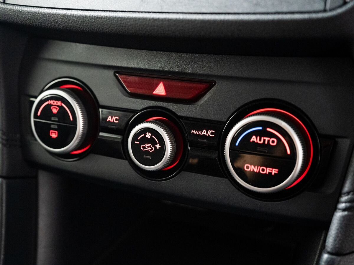 Subaru Impreza 2017 - фото автомобиля