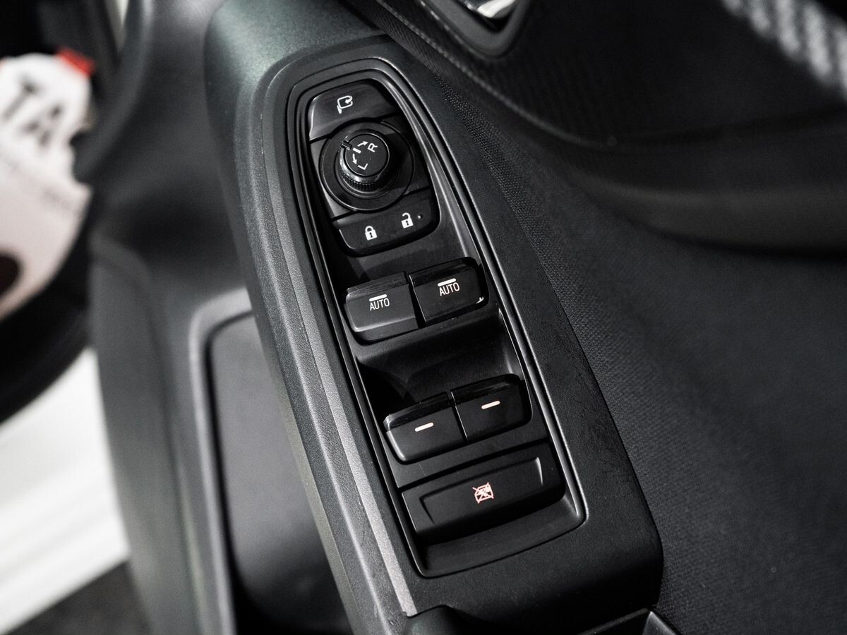 Subaru Impreza 2017 - фото автомобиля
