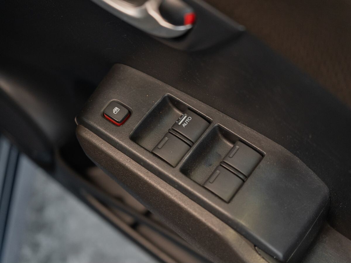 Honda Fit Shuttle 2012 - фото автомобиля
