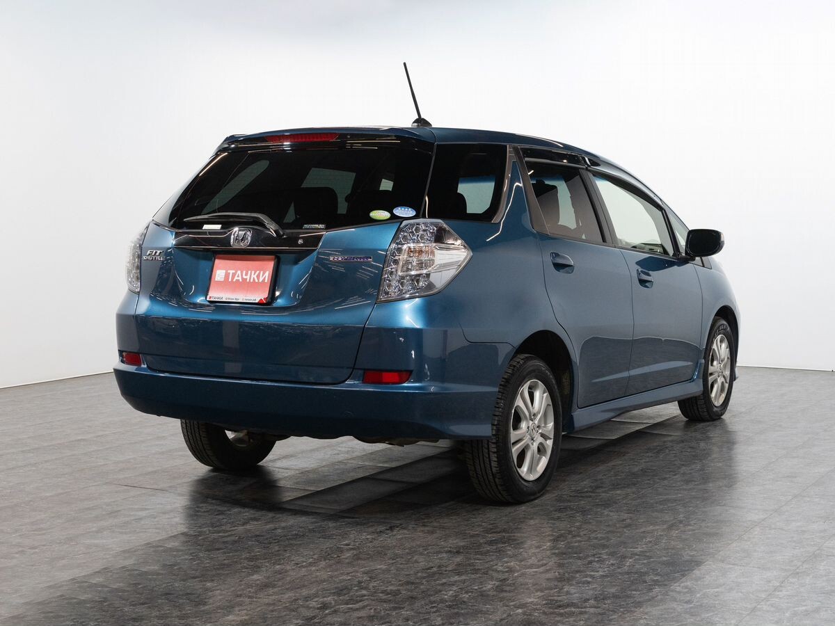 Honda Fit Shuttle 2012 - фото автомобиля