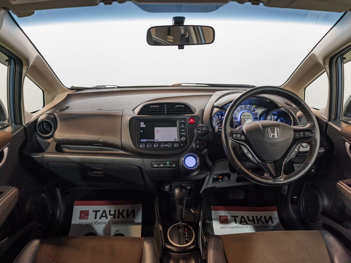 Honda Fit Shuttle 2012 - фото автомобиля