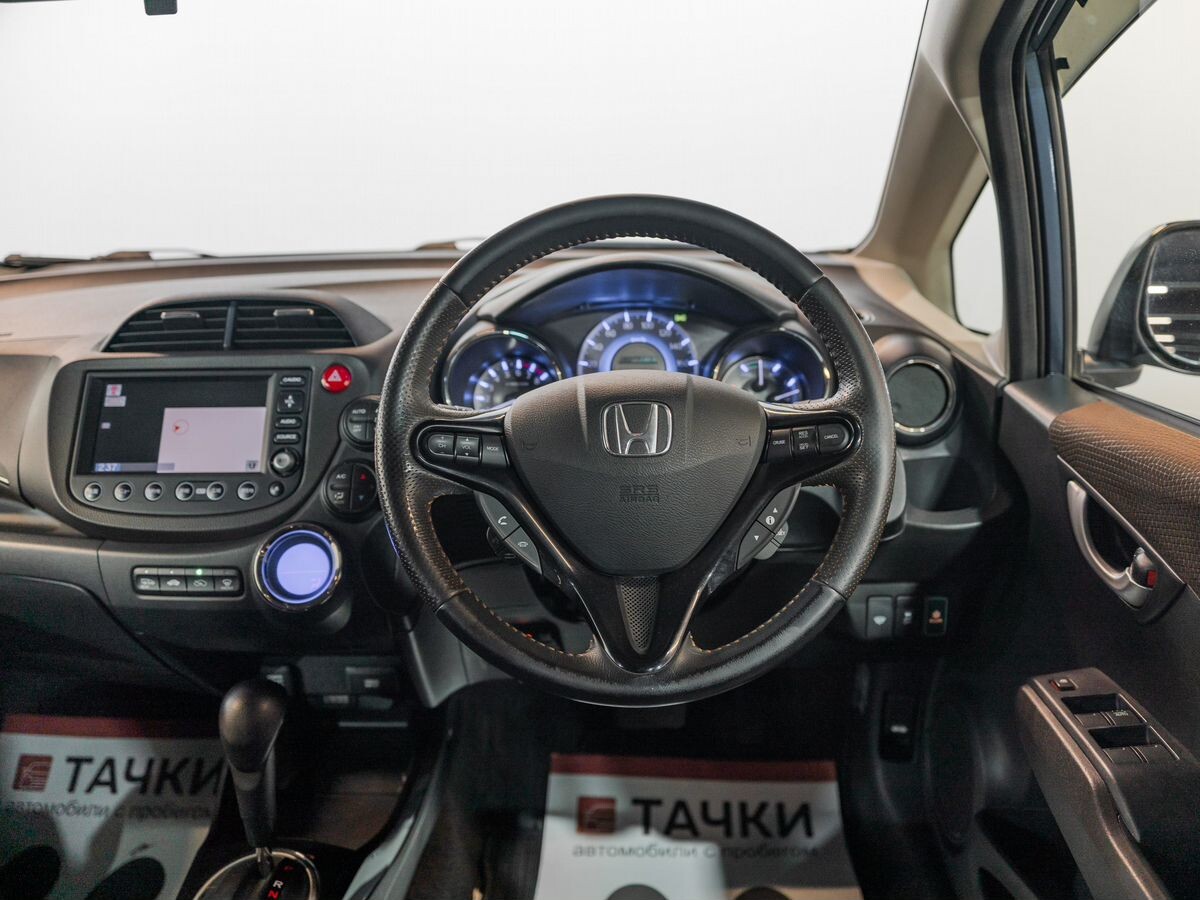 Honda Fit Shuttle 2012 - фото автомобиля