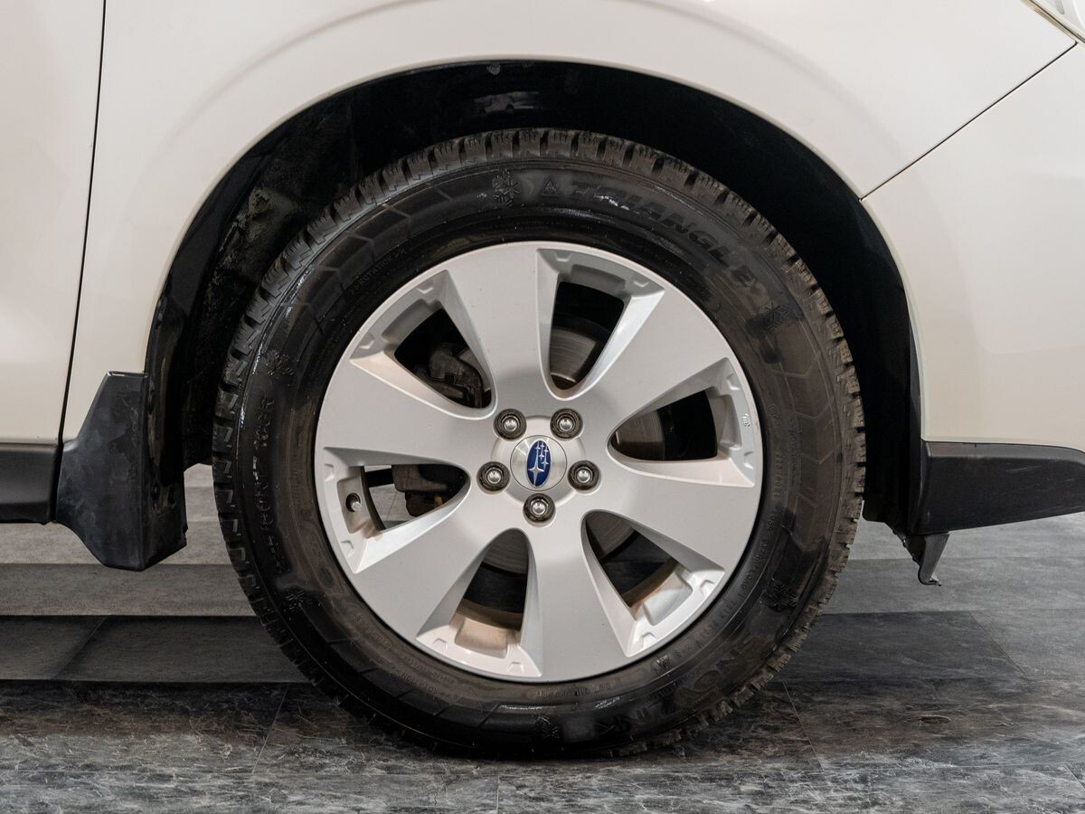 Subaru Forester 2013 - фото автомобиля