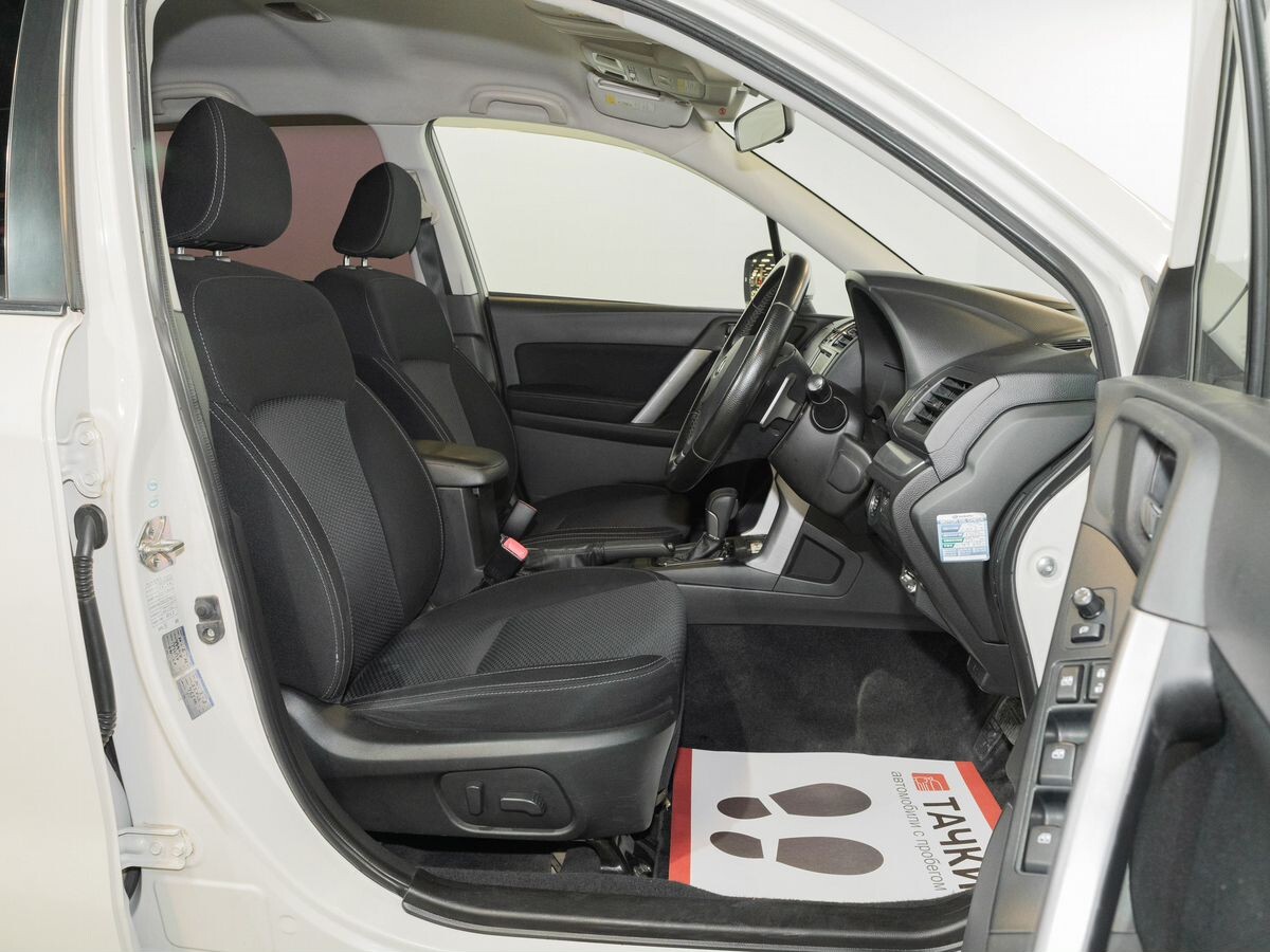 Subaru Forester 2013 - фото автомобиля