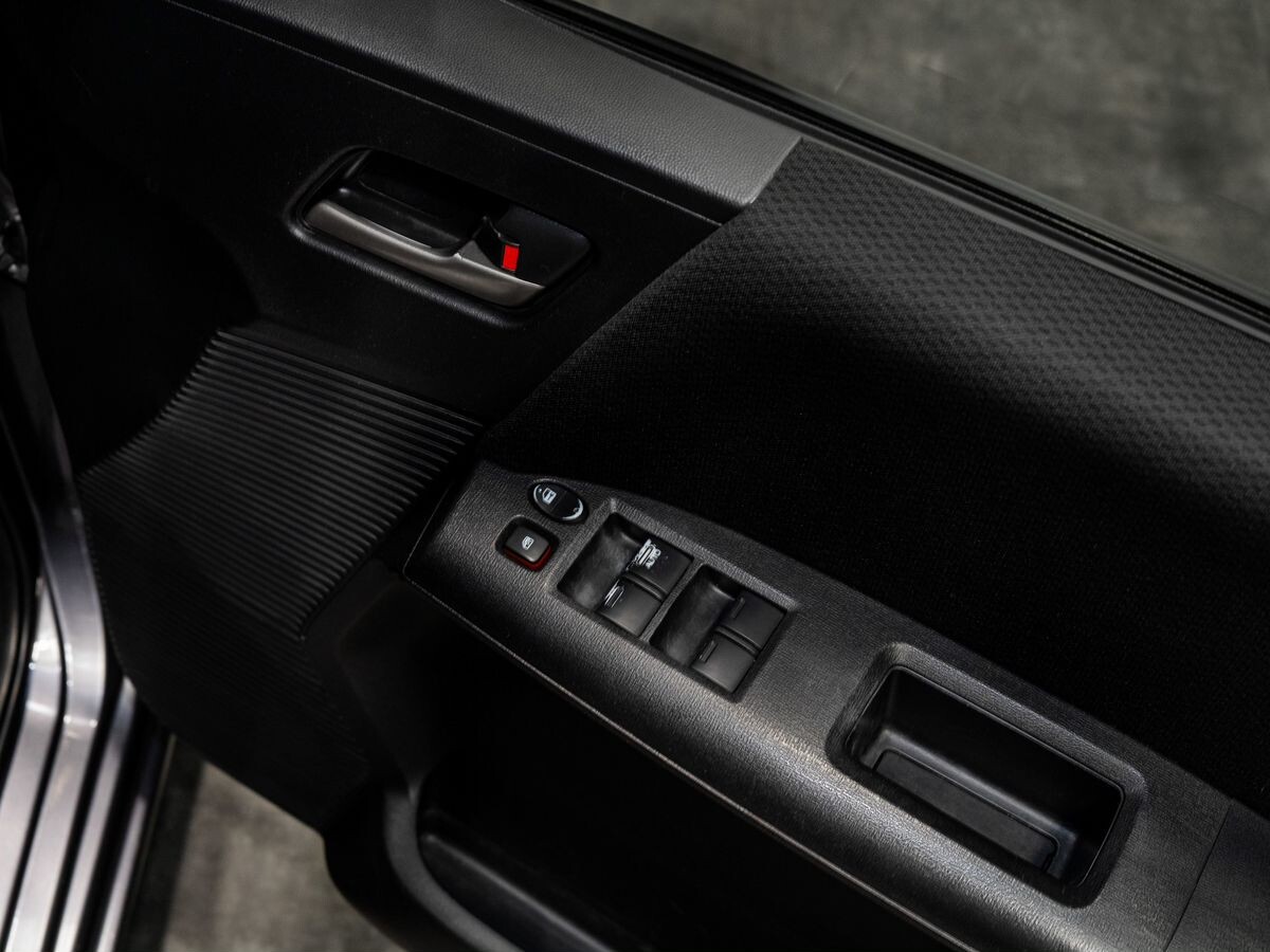 Honda Freed Spike 2013 - фото автомобиля