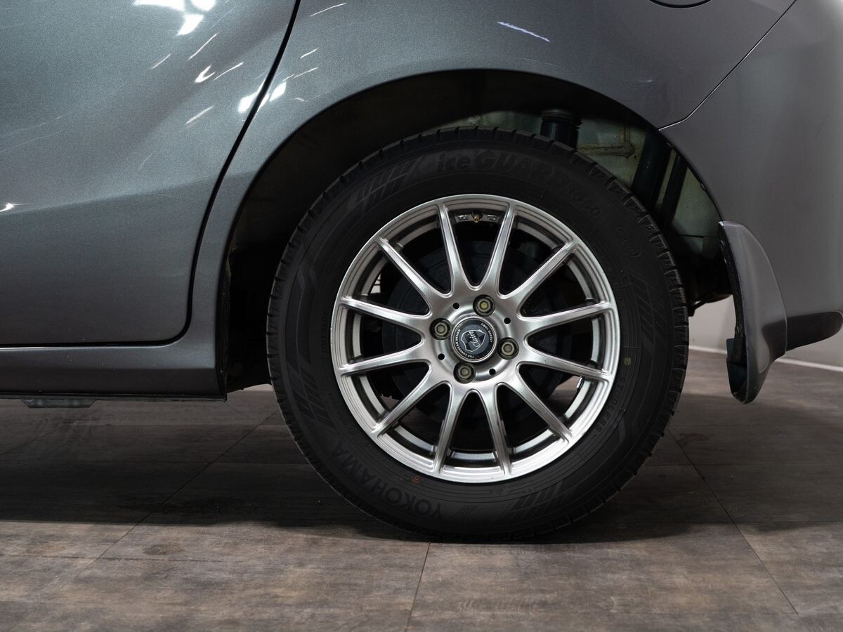 Honda Freed Spike 2013 - фото автомобиля