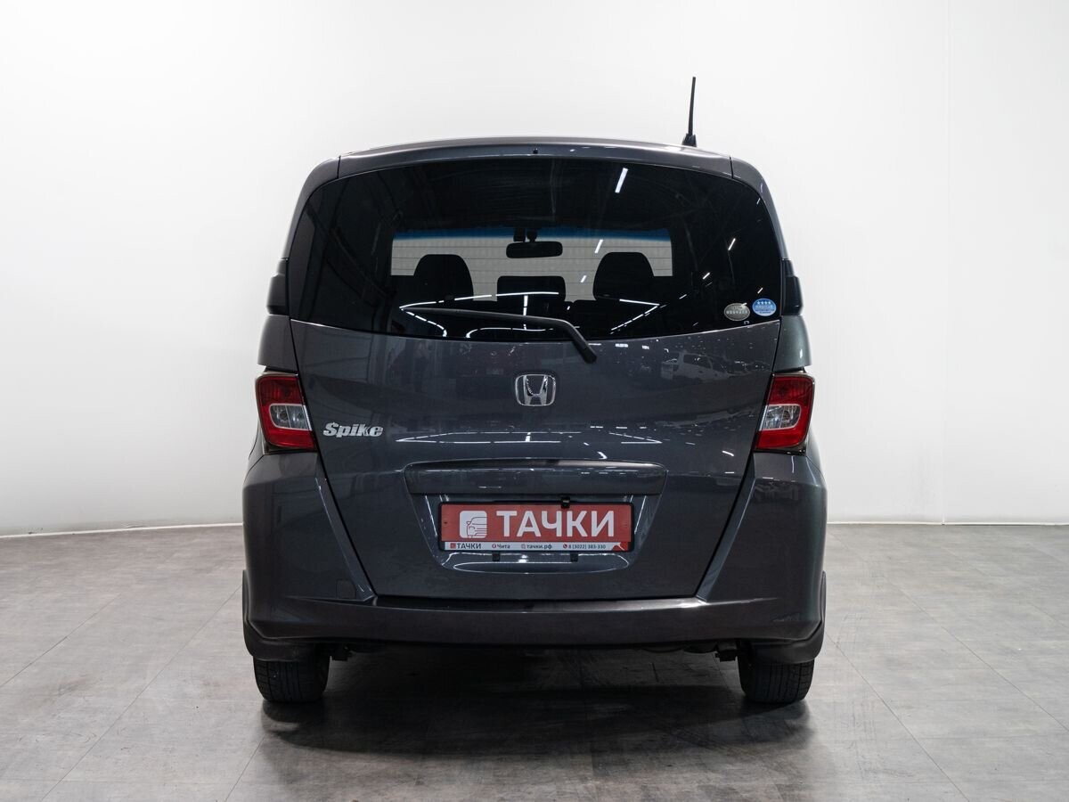 Honda Freed Spike 2013 - фото автомобиля
