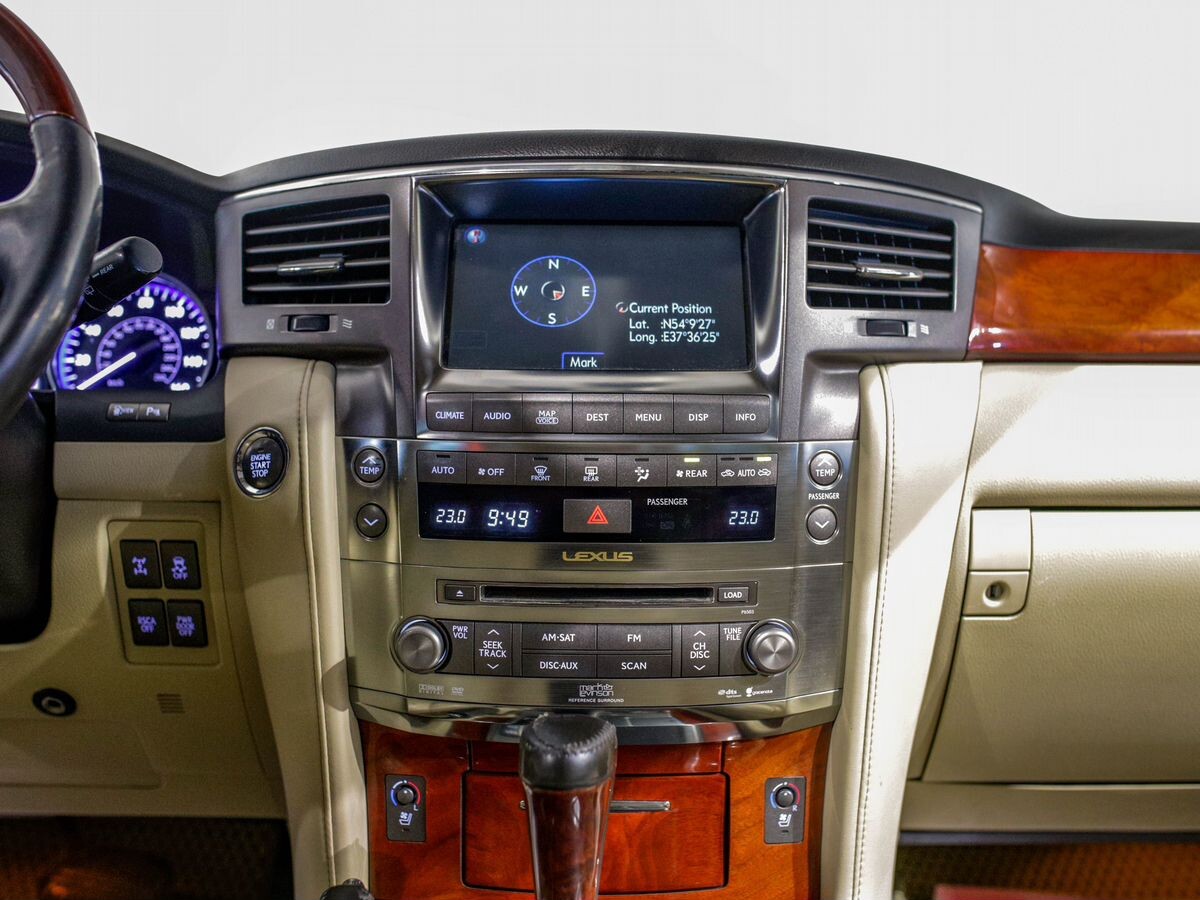 Lexus LX570 2008 - фото автомобиля