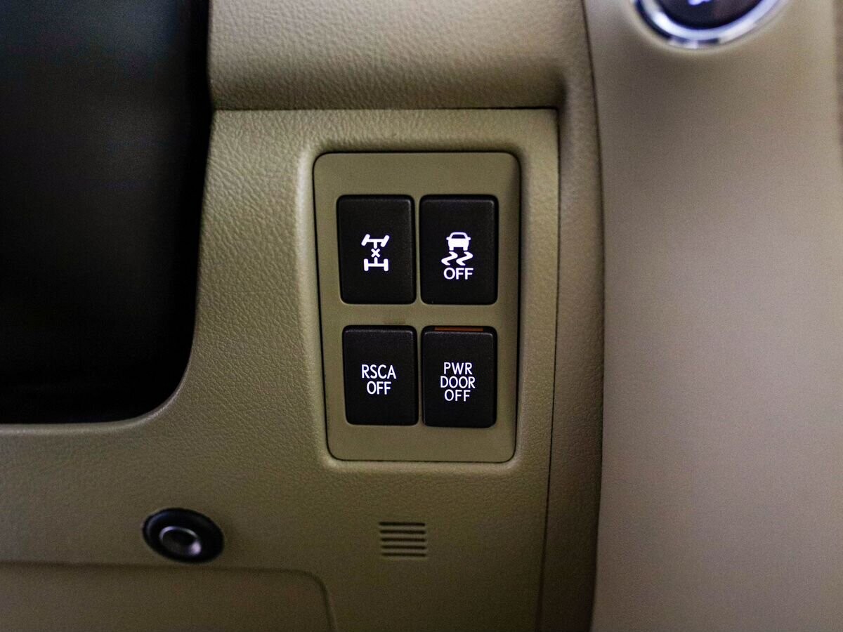 Lexus LX570 2008 - фото автомобиля