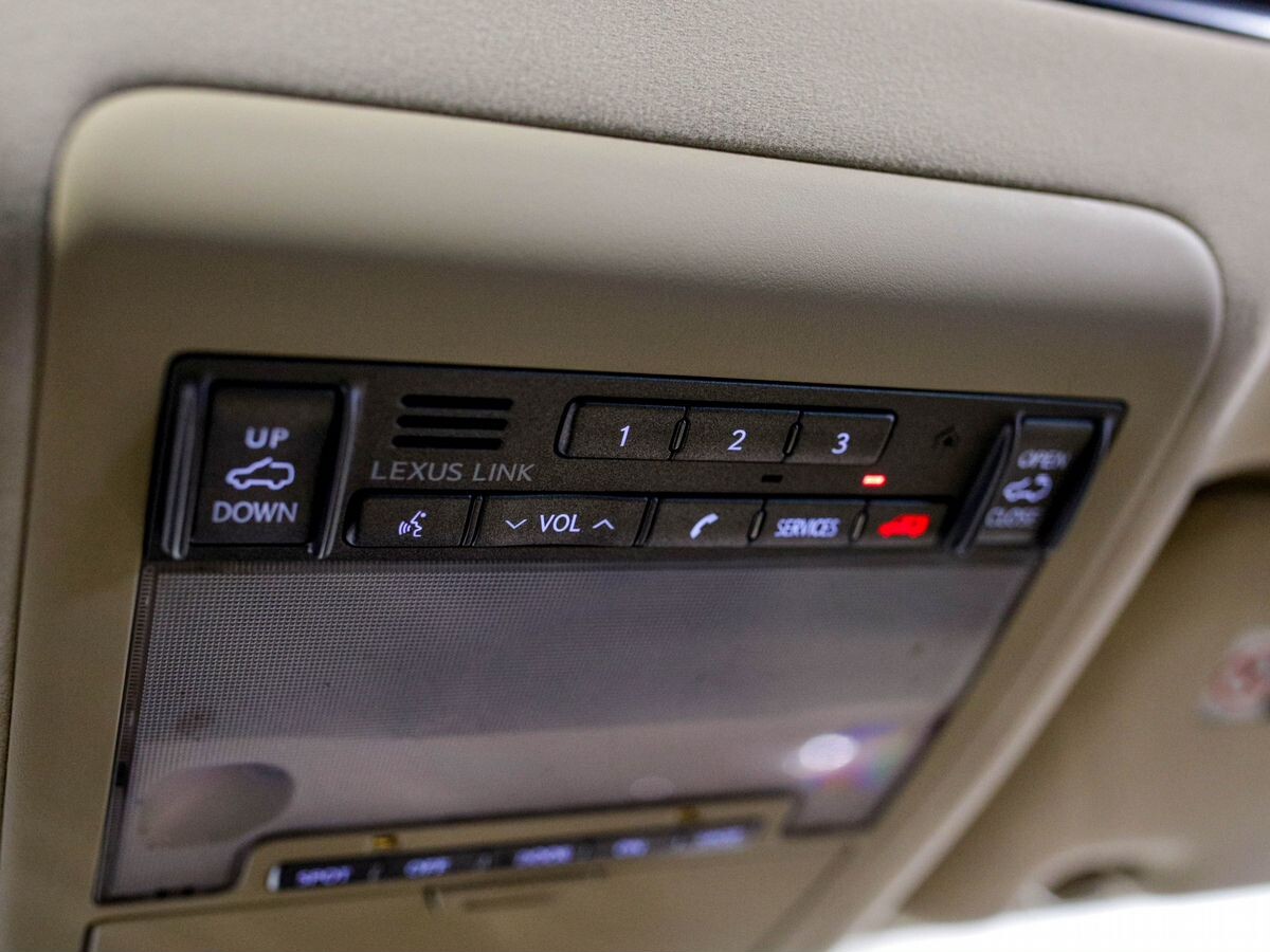 Lexus LX570 2008 - фото автомобиля
