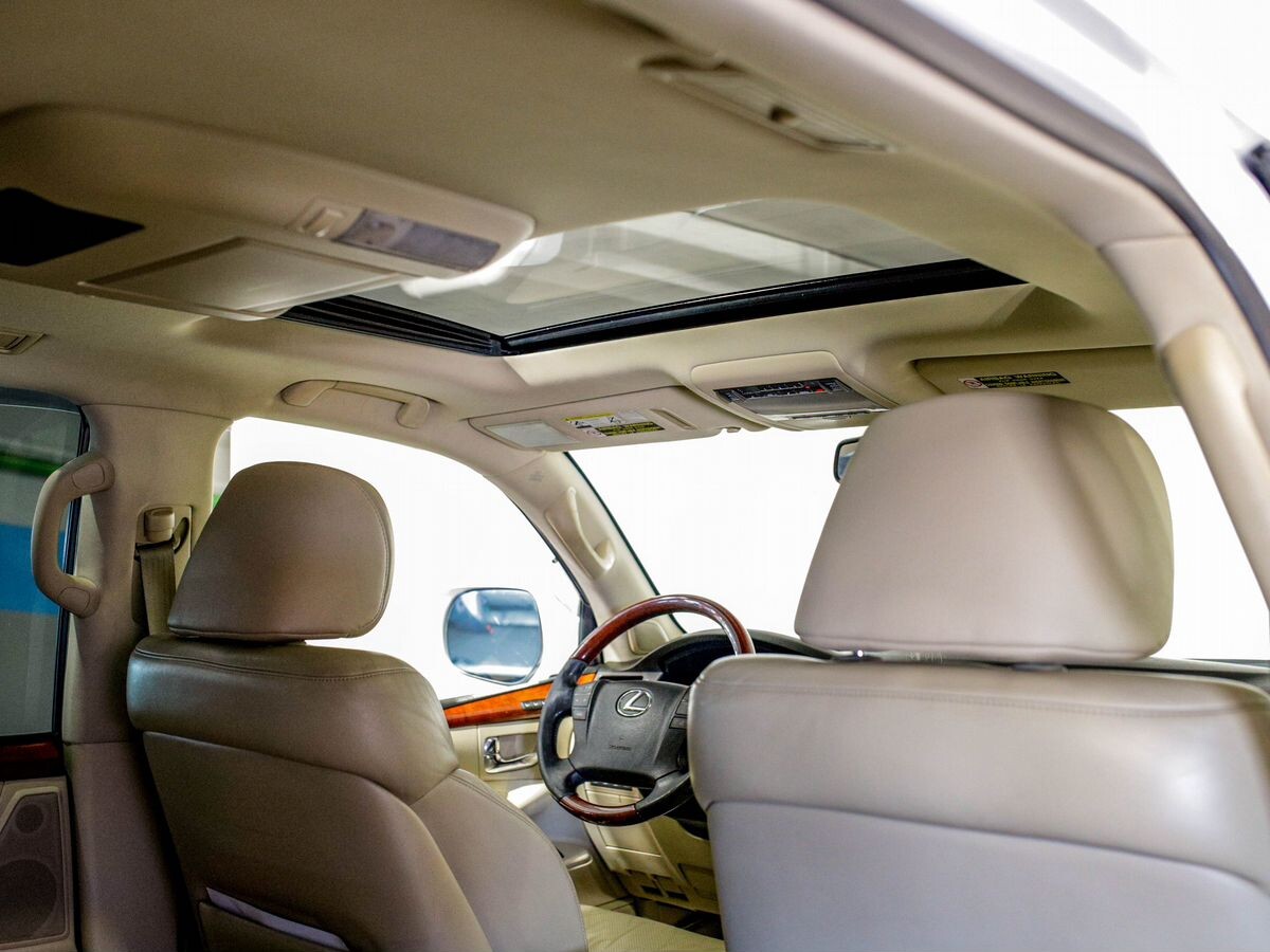 Lexus LX570 2008 - фото автомобиля