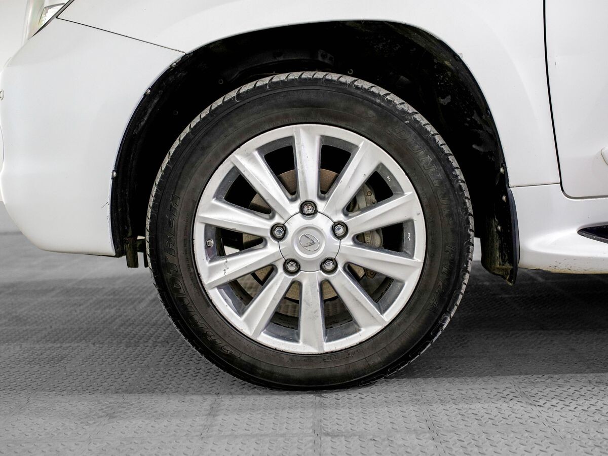 Lexus LX570 2008 - фото автомобиля