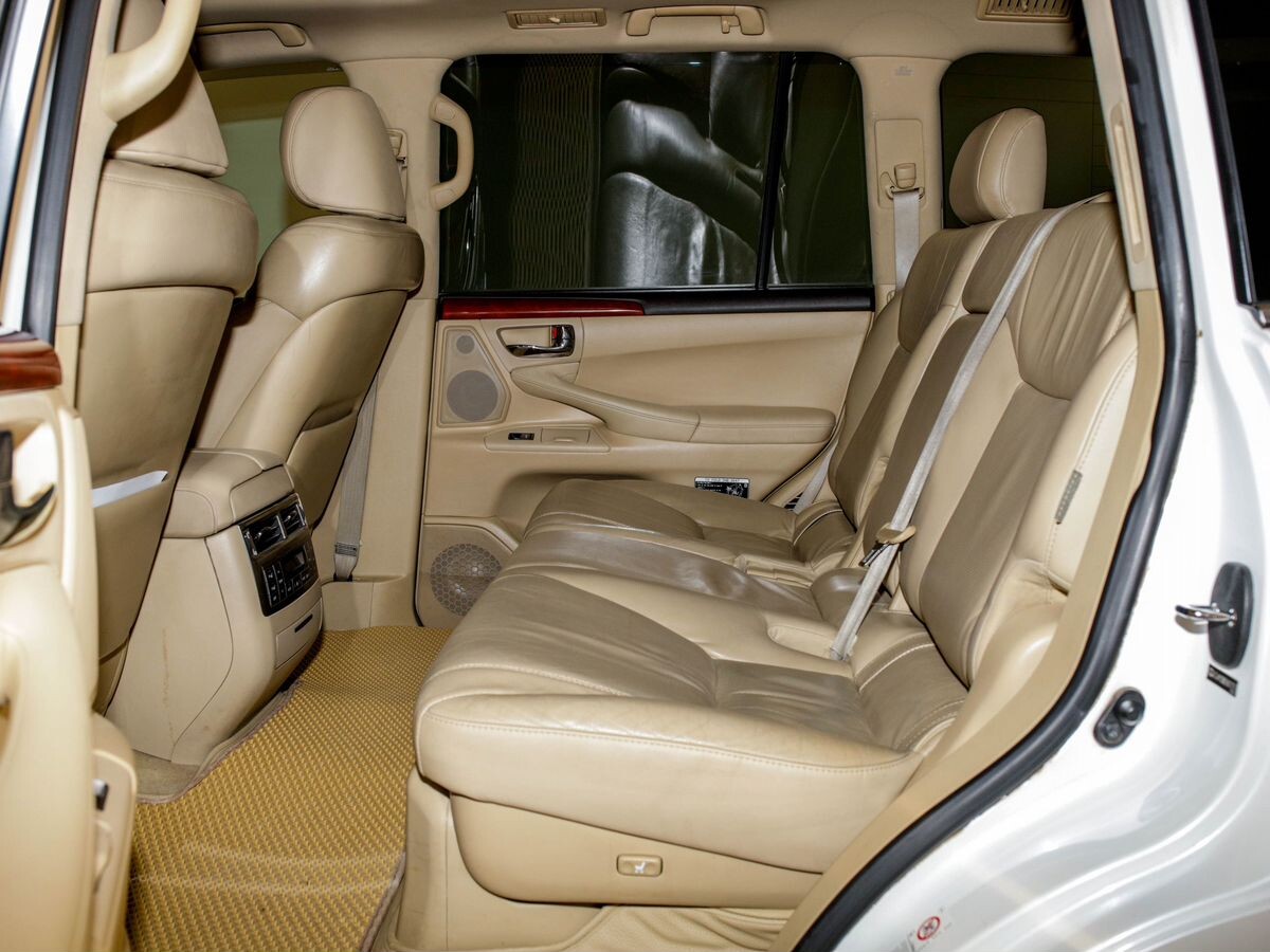 Lexus LX570 2008 - фото автомобиля