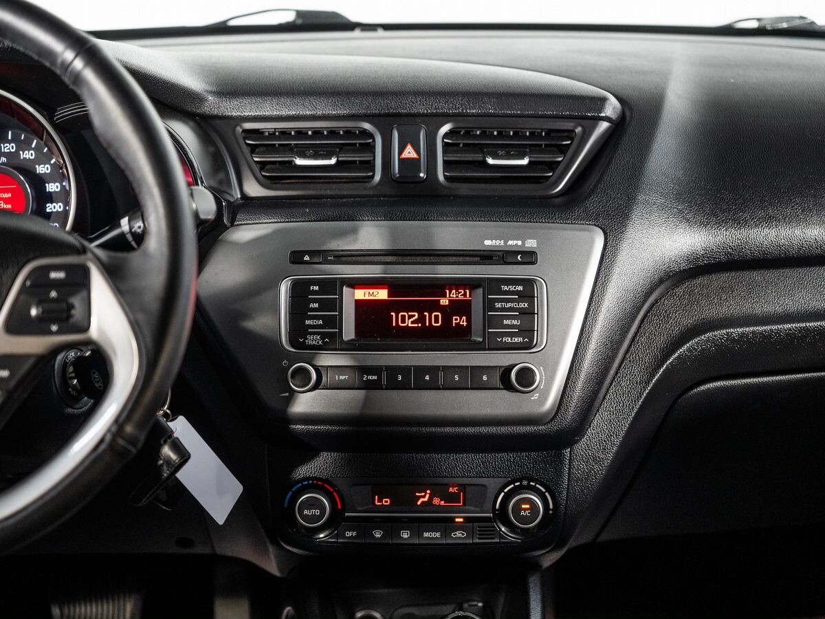 Kia Rio 2016 - фото автомобиля