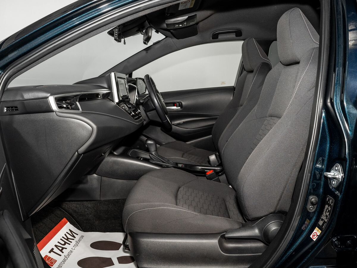 Toyota Corolla 2018 - фото автомобиля