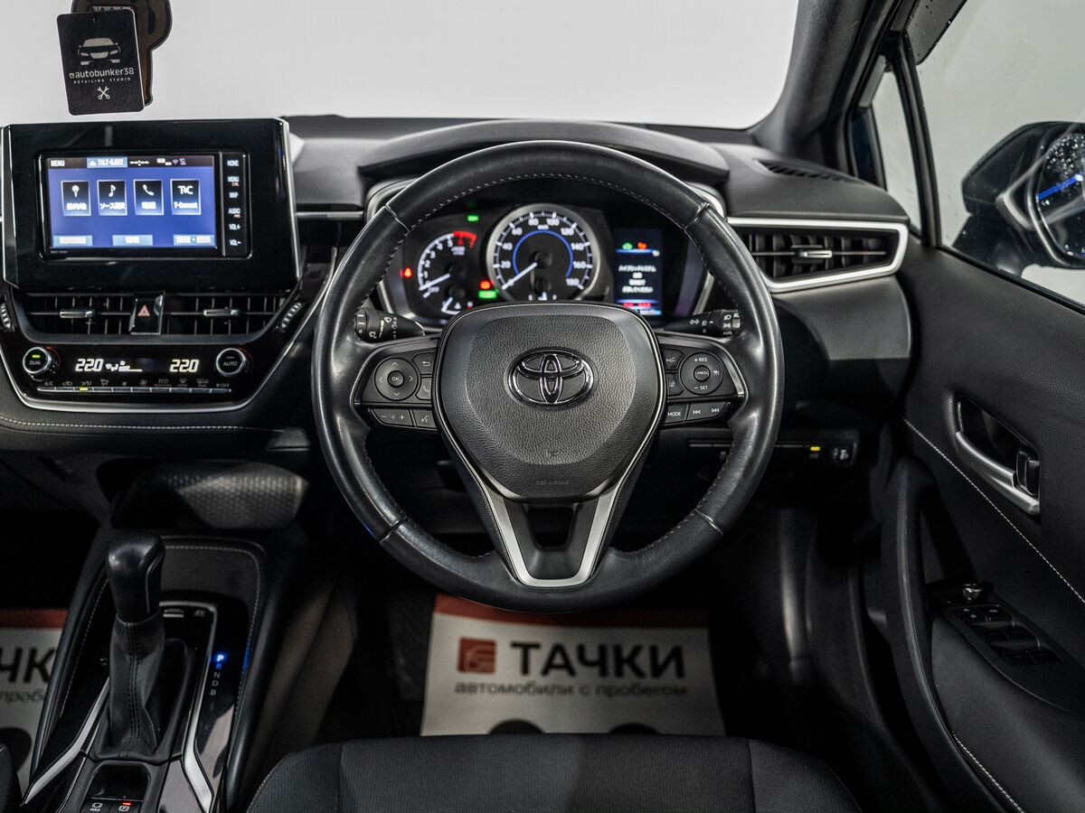Toyota Corolla 2018 - фото автомобиля