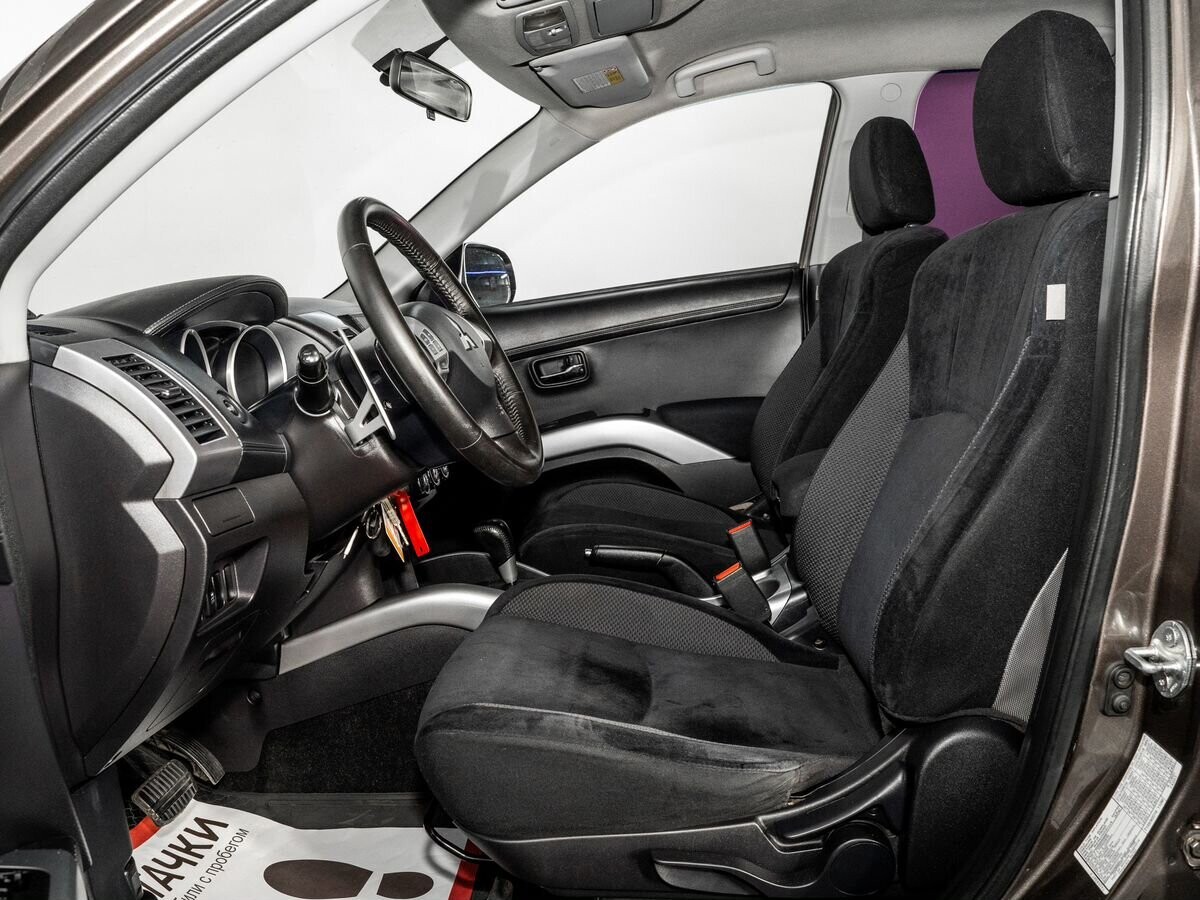 Mitsubishi Outlander 2011 - фото автомобиля