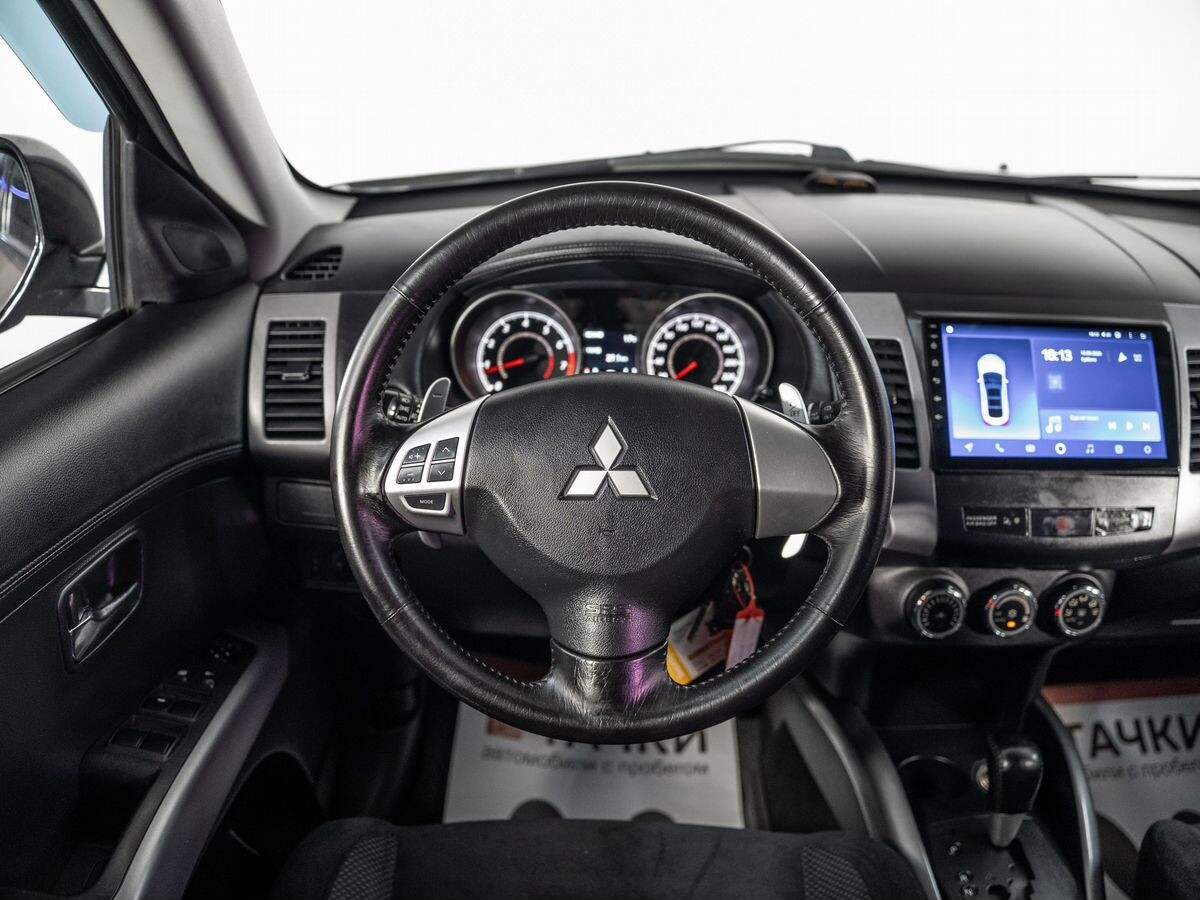 Mitsubishi Outlander 2011 - фото автомобиля