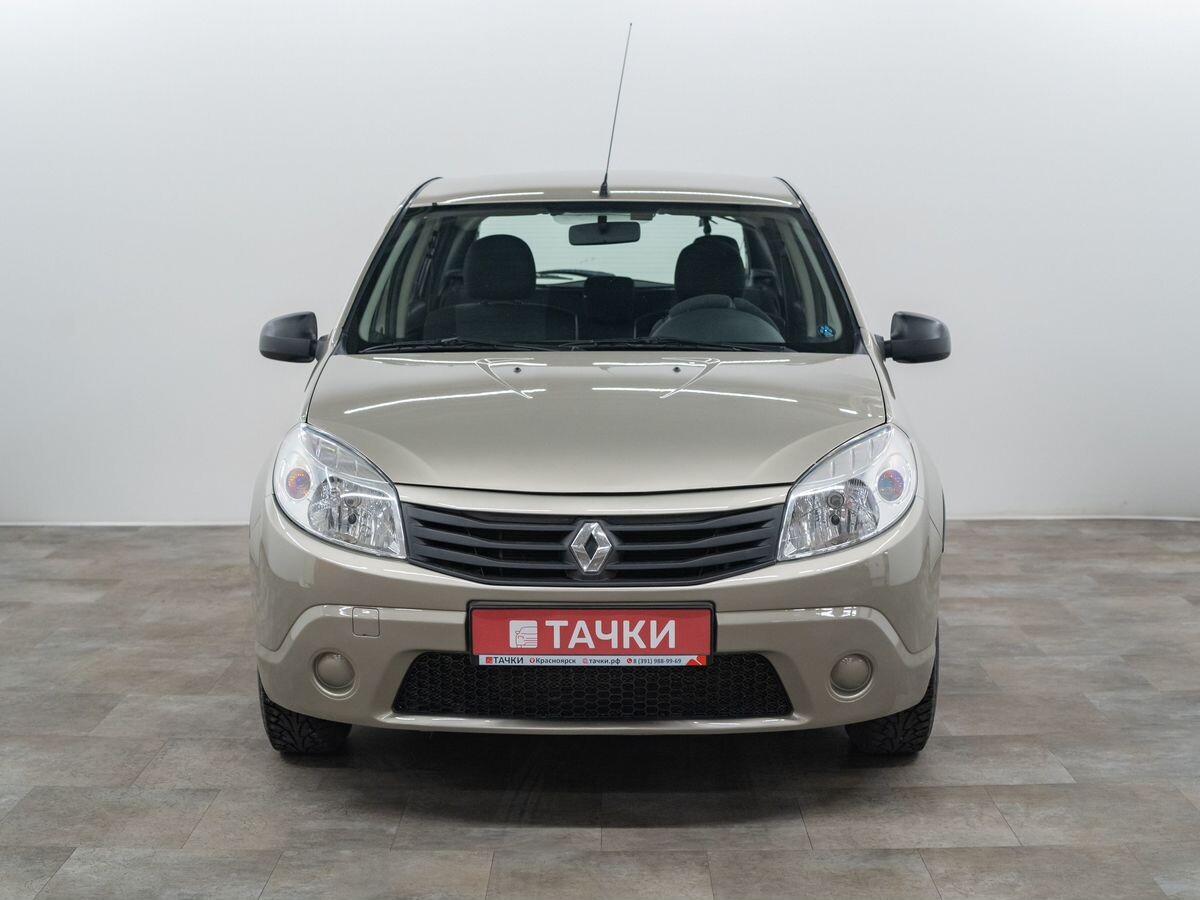 Renault Sandero 2010 - фото автомобиля