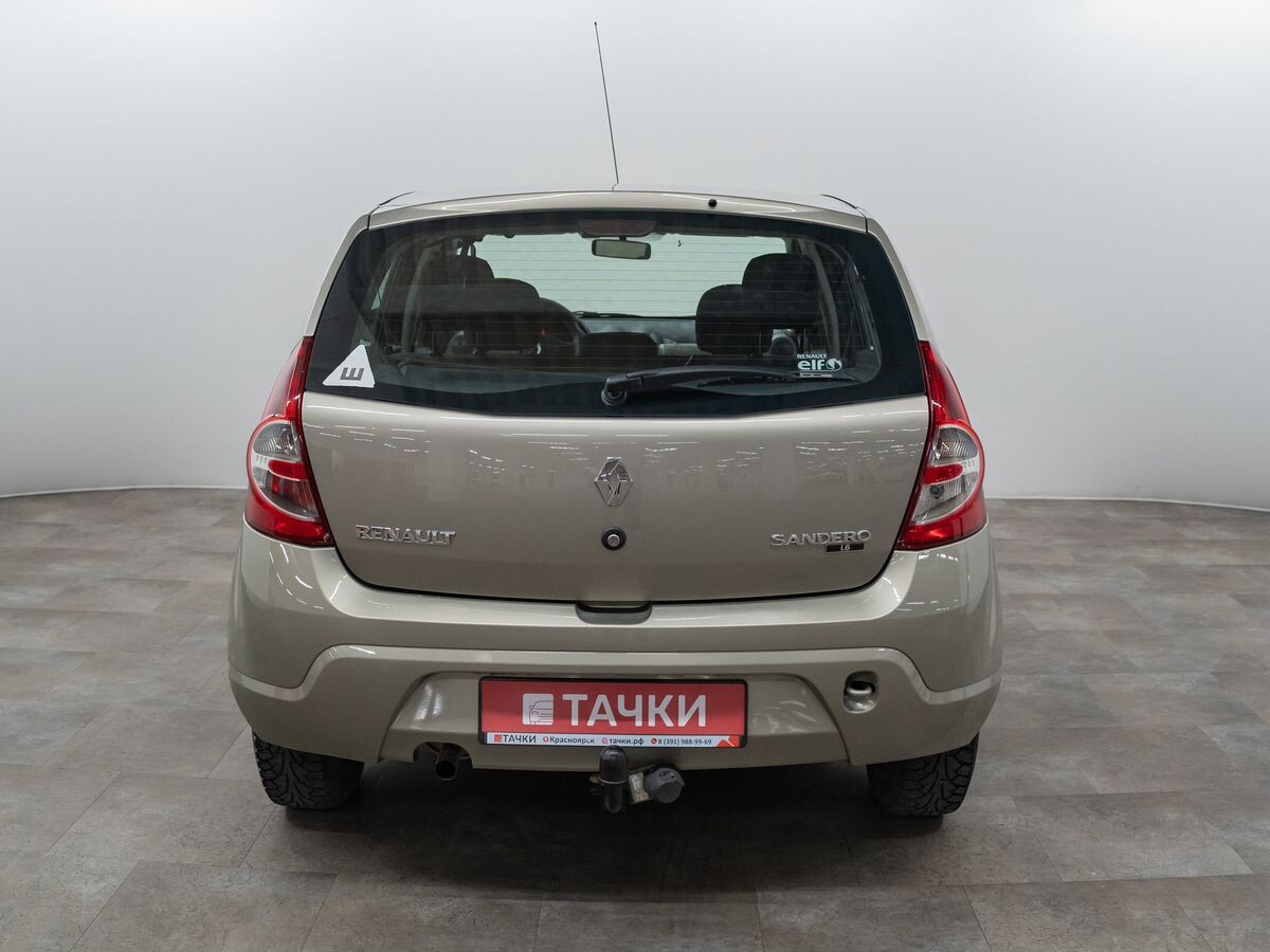Renault Sandero 2010 - фото автомобиля